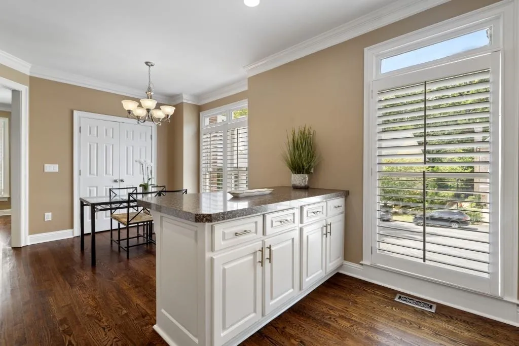 915 Roberts Landing Cove, Sandy Springs, Georgia 30350, 4 Bedrooms Bedrooms, ,3 BathroomsBathrooms,Residential,Sold,915 Roberts Landing Cove,7455098