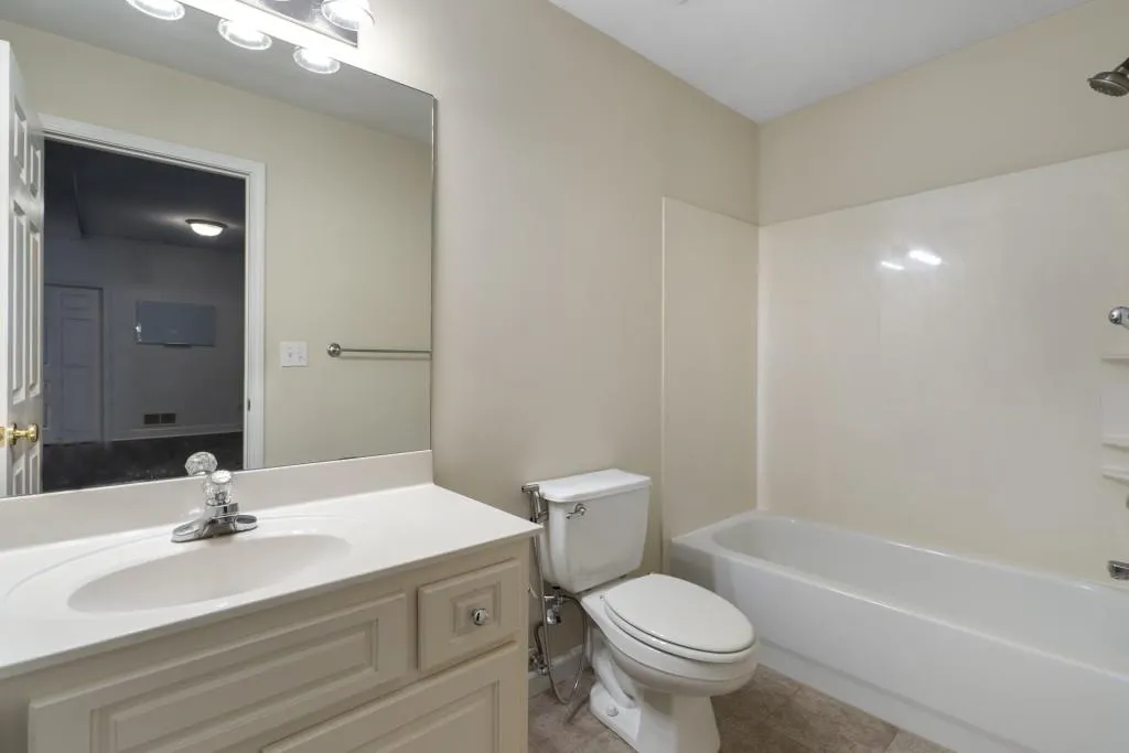 915 Roberts Landing Cove, Sandy Springs, Georgia 30350, 4 Bedrooms Bedrooms, ,3 BathroomsBathrooms,Residential,Sold,915 Roberts Landing Cove,7455098