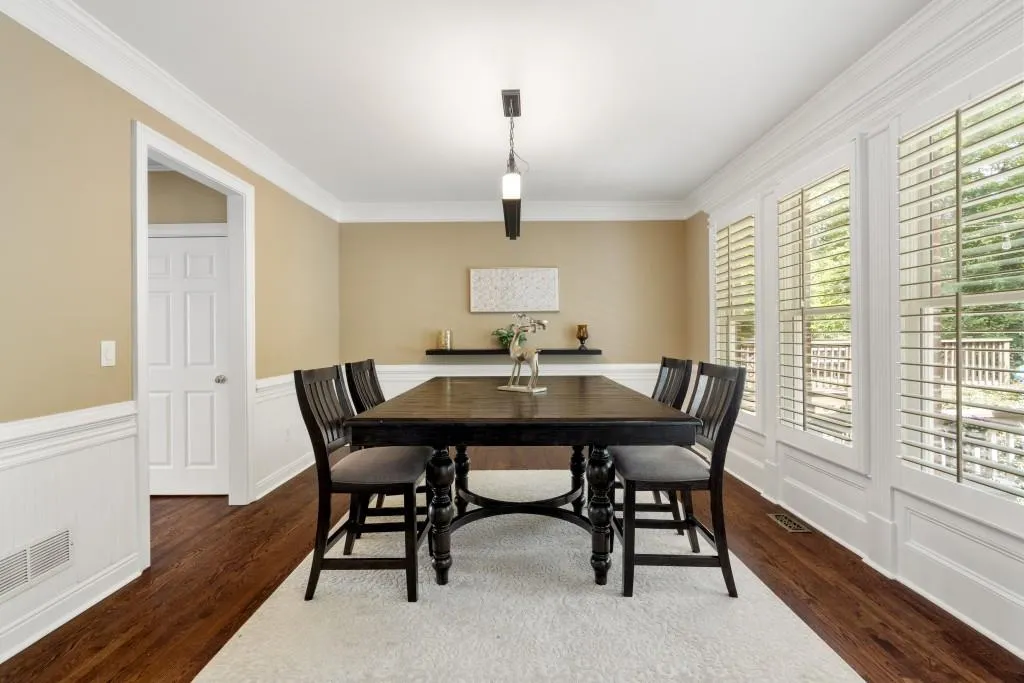 915 Roberts Landing Cove, Sandy Springs, Georgia 30350, 4 Bedrooms Bedrooms, ,3 BathroomsBathrooms,Residential,Sold,915 Roberts Landing Cove,7455098