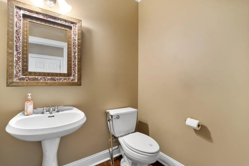 915 Roberts Landing Cove, Sandy Springs, Georgia 30350, 4 Bedrooms Bedrooms, ,3 BathroomsBathrooms,Residential,Sold,915 Roberts Landing Cove,7455098