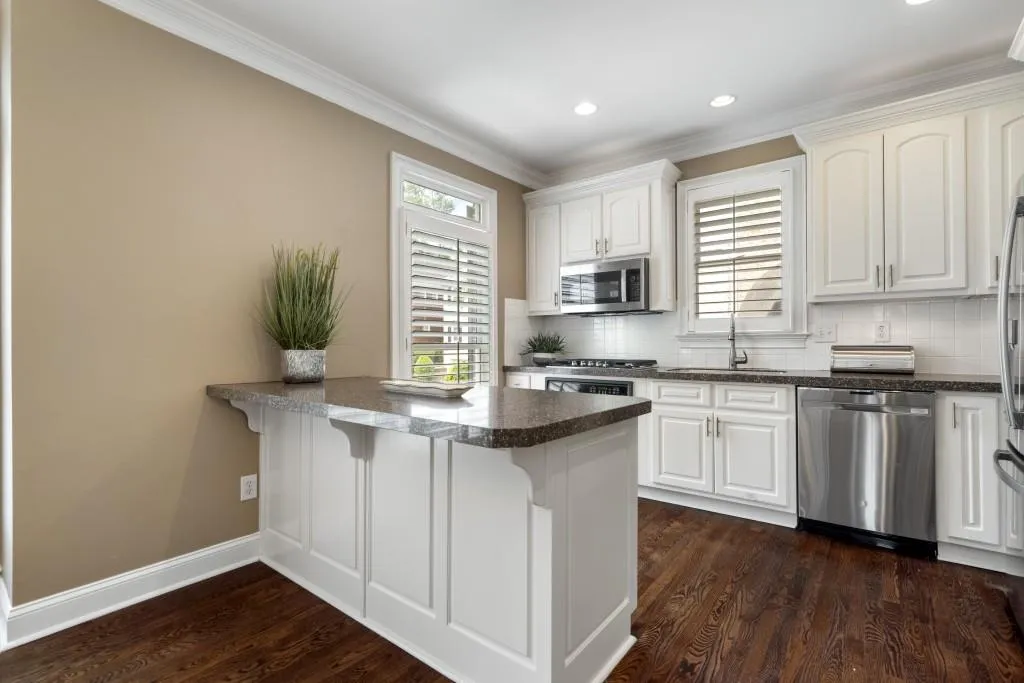 915 Roberts Landing Cove, Sandy Springs, Georgia 30350, 4 Bedrooms Bedrooms, ,3 BathroomsBathrooms,Residential,Sold,915 Roberts Landing Cove,7455098