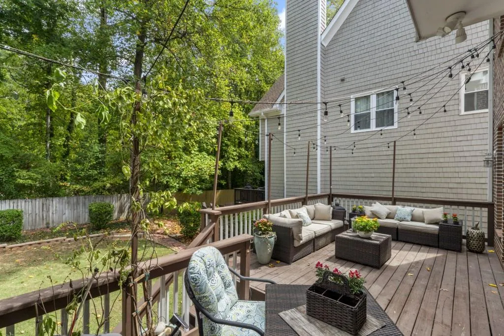 915 Roberts Landing Cove, Sandy Springs, Georgia 30350, 4 Bedrooms Bedrooms, ,3 BathroomsBathrooms,Residential,Sold,915 Roberts Landing Cove,7455098