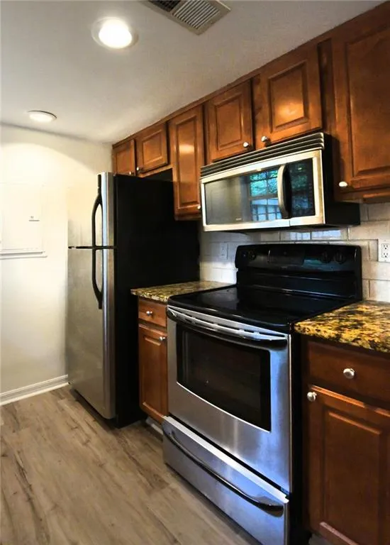 6900 Roswell Road Unit O2, Atlanta, Georgia 30328, 3 Bedrooms Bedrooms, ,2 BathroomsBathrooms,Residential,Sold,6900 Roswell Road Unit O2,6051367