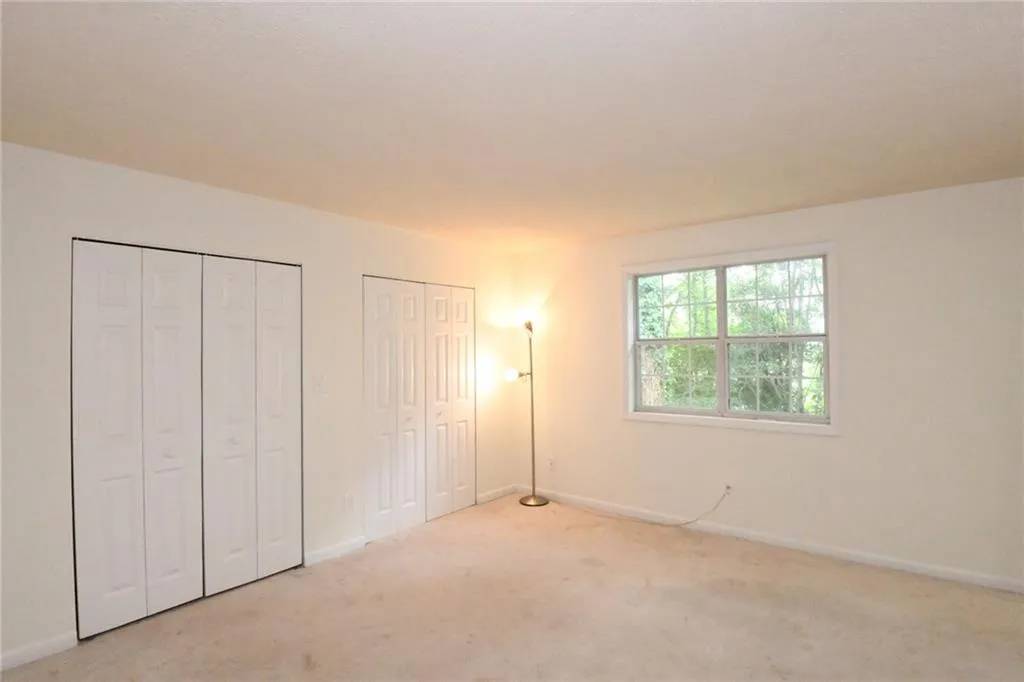 6900 Roswell Road Unit O2, Atlanta, Georgia 30328, 3 Bedrooms Bedrooms, ,2 BathroomsBathrooms,Residential,Sold,6900 Roswell Road Unit O2,6051367