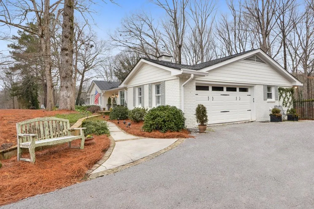 244 Devonwood Drive, Sandy Springs, Georgia 30328, 3 Bedrooms Bedrooms, ,3 BathroomsBathrooms,Residential,Sold,244 Devonwood Drive,6841545