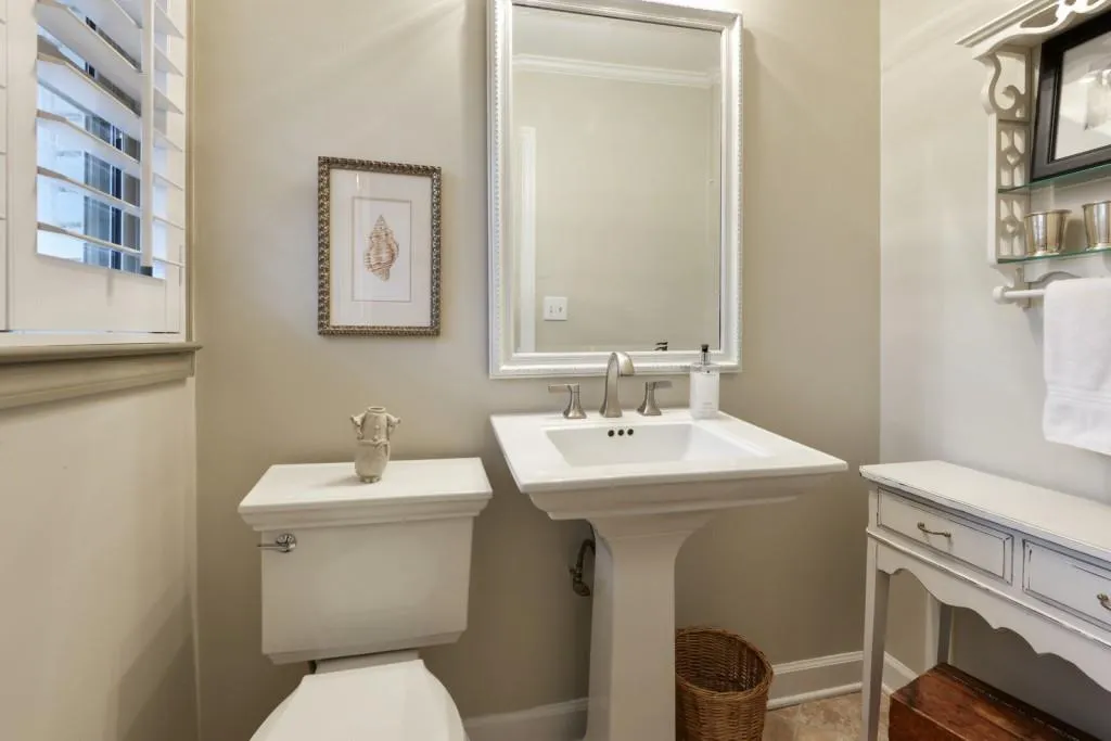 244 Devonwood Drive, Sandy Springs, Georgia 30328, 3 Bedrooms Bedrooms, ,3 BathroomsBathrooms,Residential,Sold,244 Devonwood Drive,6841545