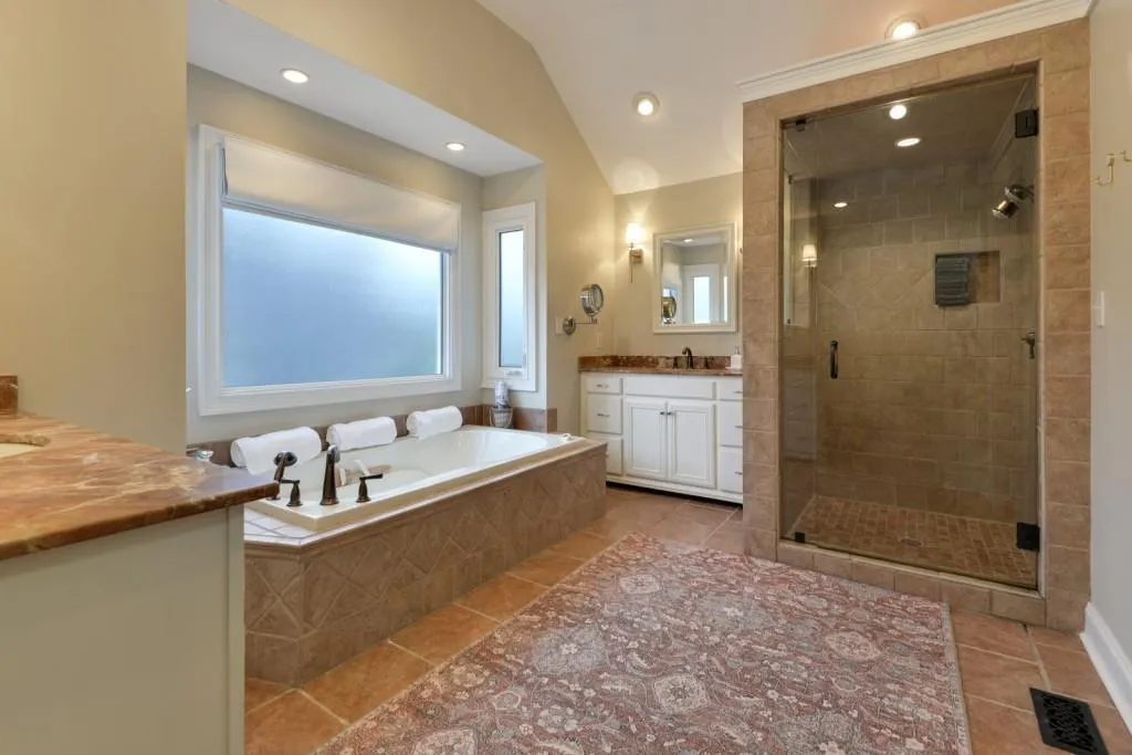 244 Devonwood Drive, Sandy Springs, Georgia 30328, 3 Bedrooms Bedrooms, ,3 BathroomsBathrooms,Residential,Sold,244 Devonwood Drive,6841545