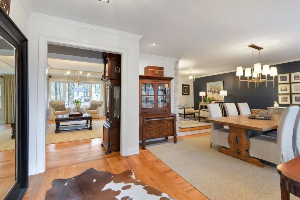 244 Devonwood Drive, Sandy Springs, Georgia 30328, 3 Bedrooms Bedrooms, ,3 BathroomsBathrooms,Residential,Sold,244 Devonwood Drive,6841545