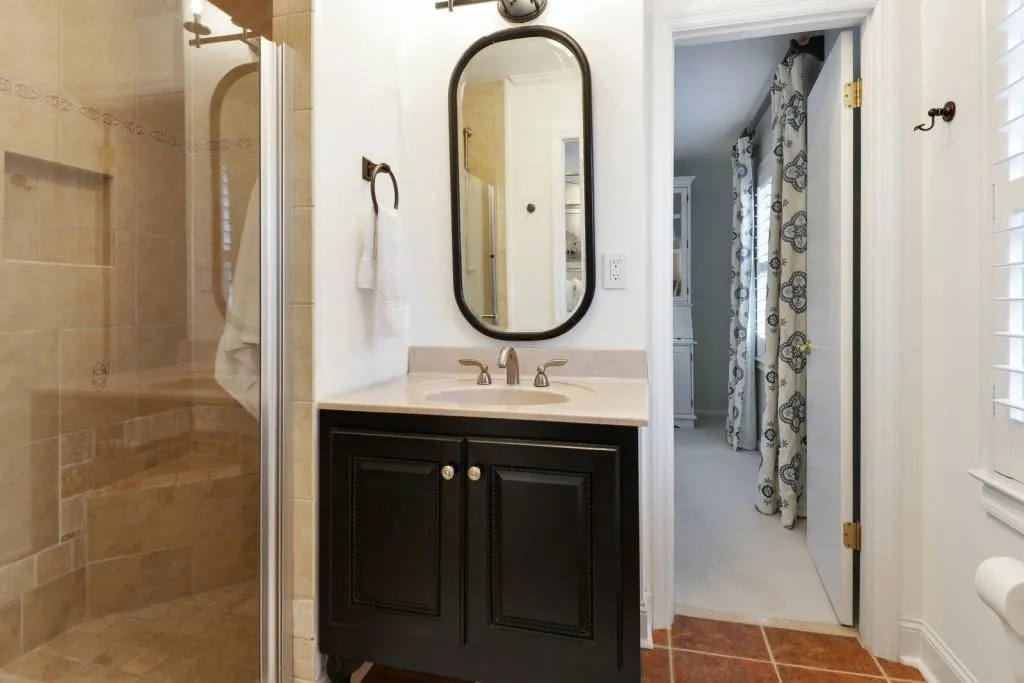 244 Devonwood Drive, Sandy Springs, Georgia 30328, 3 Bedrooms Bedrooms, ,3 BathroomsBathrooms,Residential,Sold,244 Devonwood Drive,6841545