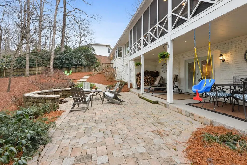 244 Devonwood Drive, Sandy Springs, Georgia 30328, 3 Bedrooms Bedrooms, ,3 BathroomsBathrooms,Residential,Sold,244 Devonwood Drive,6841545