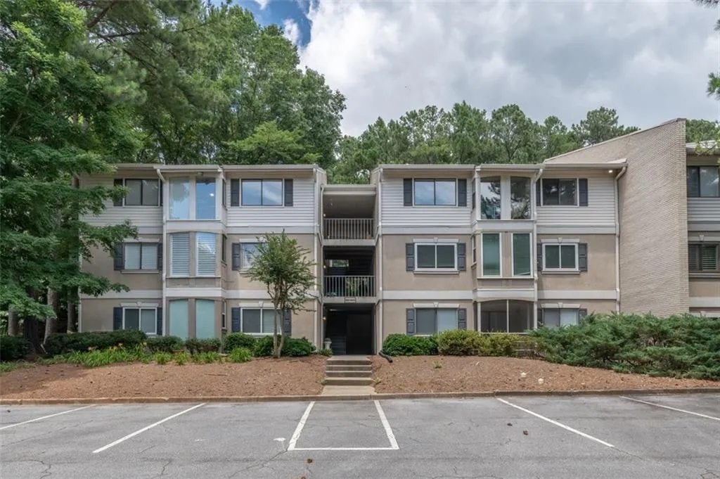 3005 Wingate Way, Sandy Springs, Georgia 30350, 1 Bedroom Bedrooms, ,1 BathroomBathrooms,Residential,Sold,3005 Wingate Way,6908175