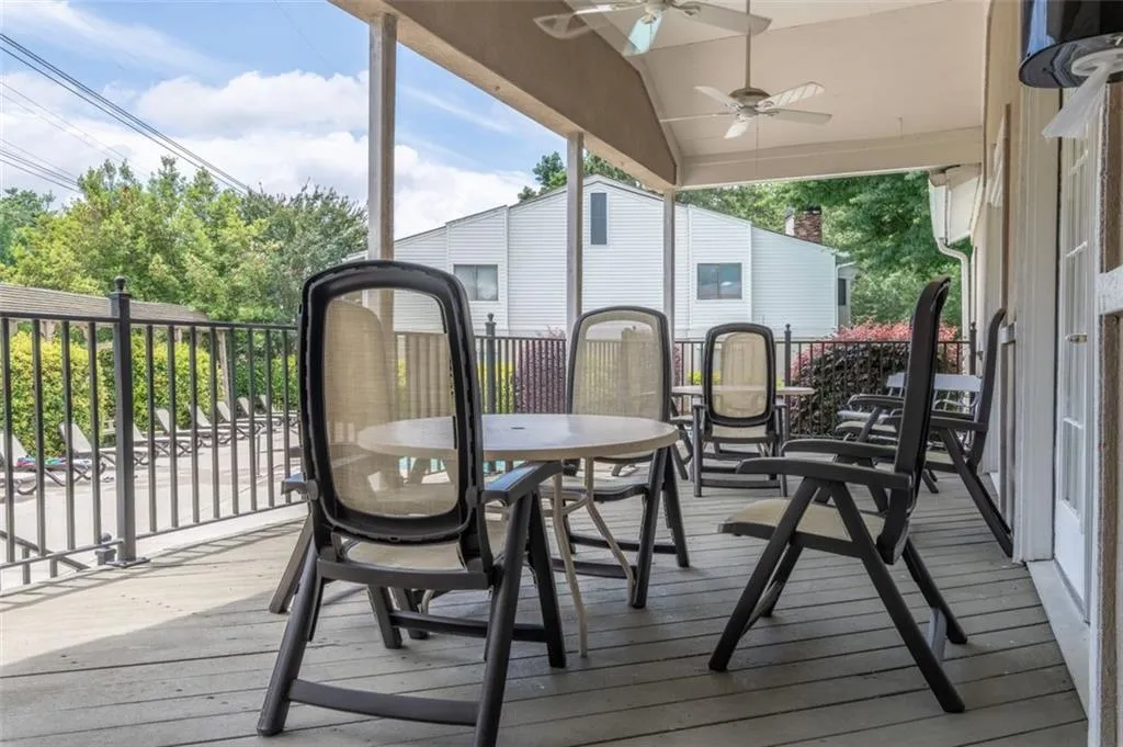 3005 Wingate Way, Sandy Springs, Georgia 30350, 1 Bedroom Bedrooms, ,1 BathroomBathrooms,Residential,Sold,3005 Wingate Way,6908175
