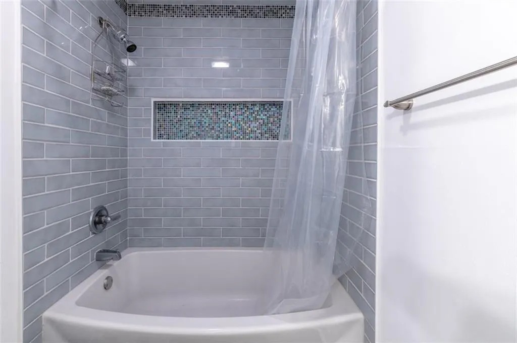 3005 Wingate Way, Sandy Springs, Georgia 30350, 1 Bedroom Bedrooms, ,1 BathroomBathrooms,Residential,Sold,3005 Wingate Way,6908175