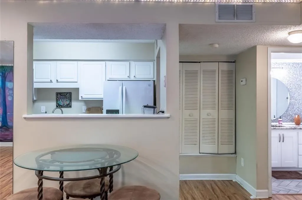 3005 Wingate Way, Sandy Springs, Georgia 30350, 1 Bedroom Bedrooms, ,1 BathroomBathrooms,Residential,Sold,3005 Wingate Way,6908175