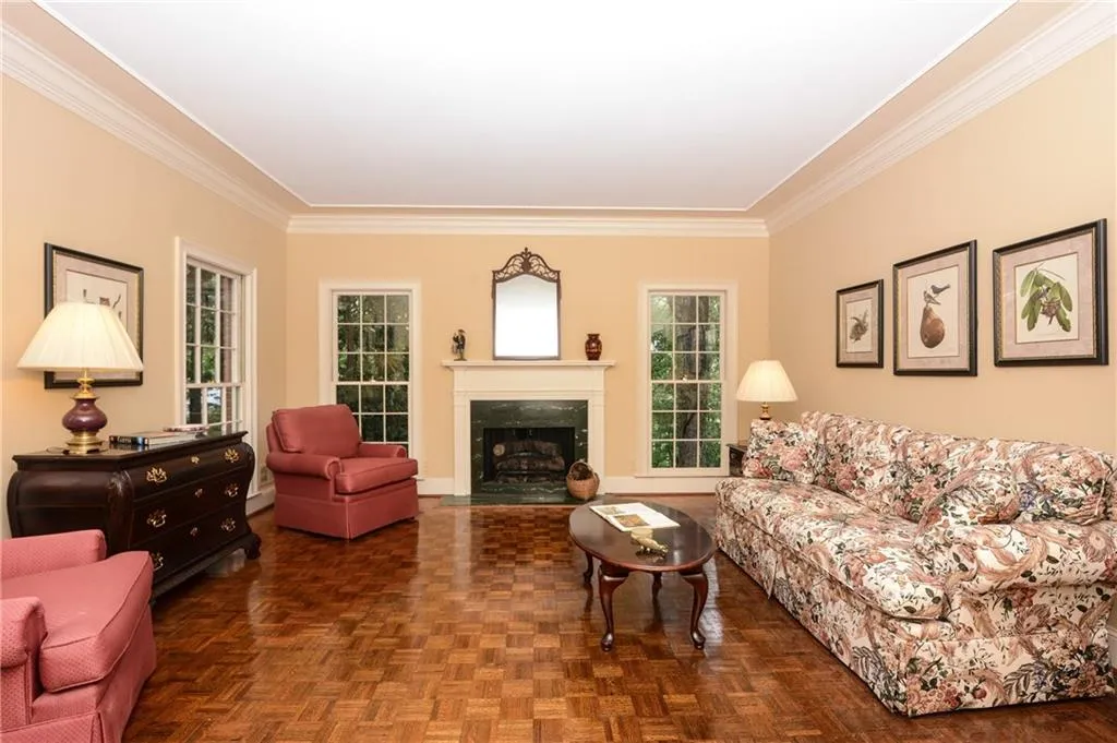 9125 Huntcliff Trace, Atlanta, Georgia 30350, 6 Bedrooms Bedrooms, ,5 BathroomsBathrooms,Residential,Sold,9125 Huntcliff Trace,5745990