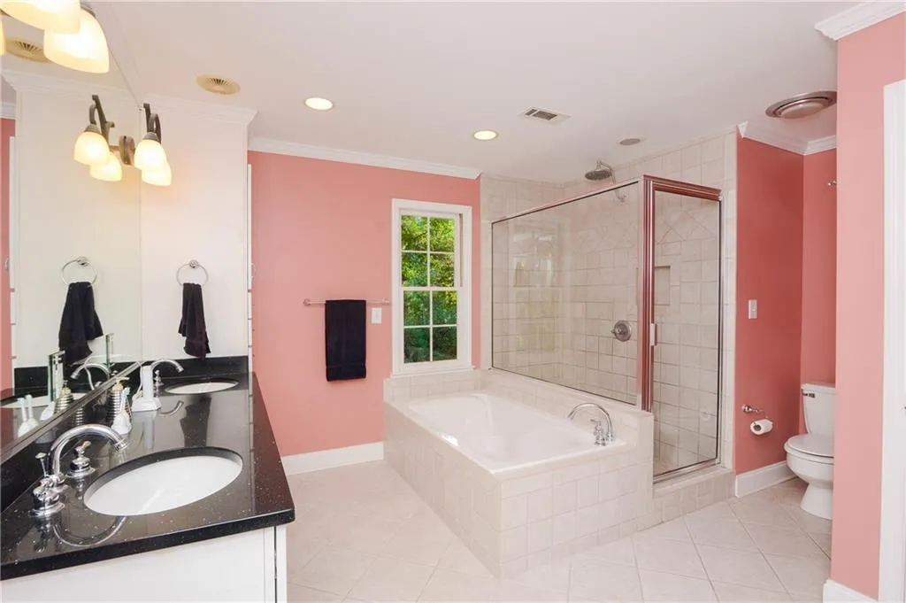 9125 Huntcliff Trace, Atlanta, Georgia 30350, 6 Bedrooms Bedrooms, ,5 BathroomsBathrooms,Residential,Sold,9125 Huntcliff Trace,5745990