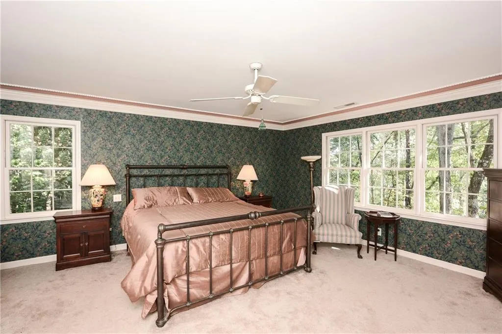 9125 Huntcliff Trace, Atlanta, Georgia 30350, 6 Bedrooms Bedrooms, ,5 BathroomsBathrooms,Residential,Sold,9125 Huntcliff Trace,5745990