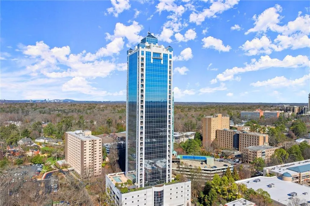 2828 Peachtree Road Nw Unit 701, Atlanta, Georgia 30305, 2 Bedrooms Bedrooms, 0 ,2 BathroomsBathrooms,Residential,For Sale,2828 Peachtree Road Nw Unit 701,7790742