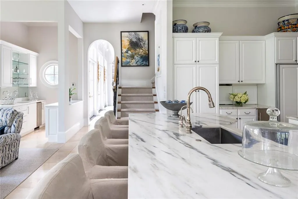 4670 Northside Drive, Atlanta, Georgia 30327, 6 Bedrooms Bedrooms, ,6 BathroomsBathrooms,Residential,Sold,4670 Northside Drive,7085822