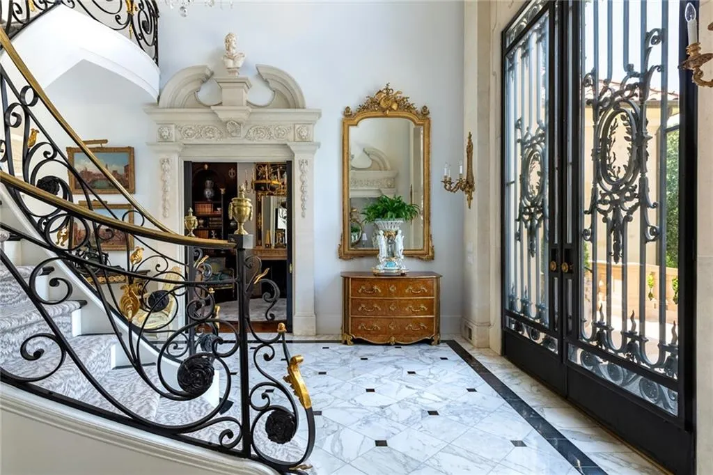 4670 Northside Drive, Atlanta, Georgia 30327, 6 Bedrooms Bedrooms, ,6 BathroomsBathrooms,Residential,Sold,4670 Northside Drive,7085822