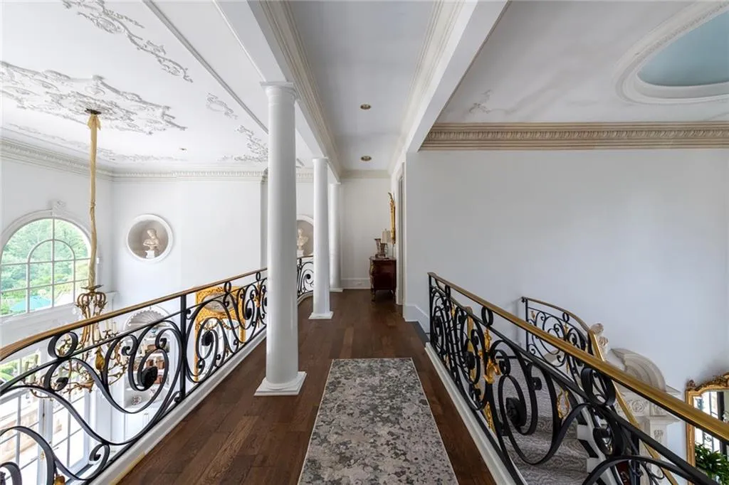 4670 Northside Drive, Atlanta, Georgia 30327, 6 Bedrooms Bedrooms, ,6 BathroomsBathrooms,Residential,Sold,4670 Northside Drive,7085822