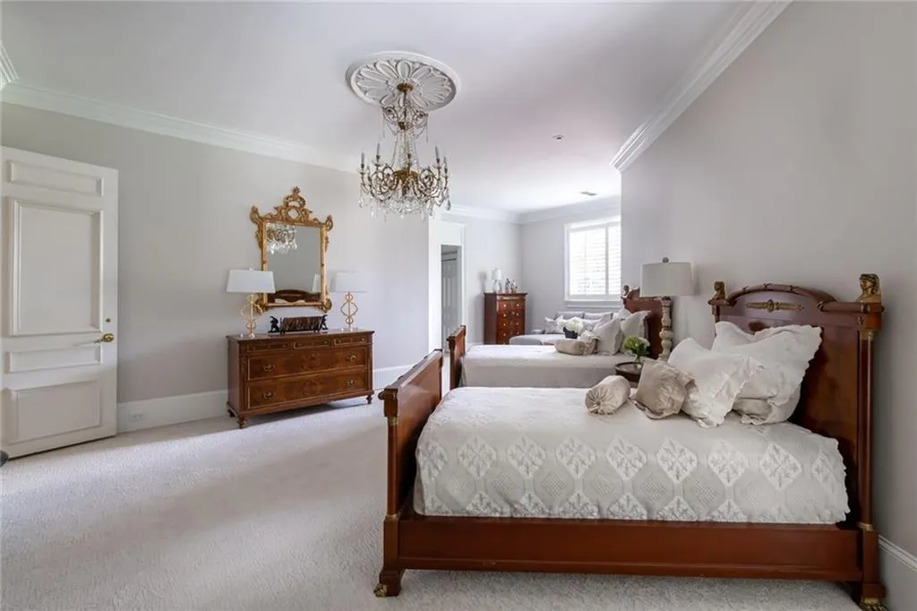 4670 Northside Drive, Atlanta, Georgia 30327, 6 Bedrooms Bedrooms, ,6 BathroomsBathrooms,Residential,Sold,4670 Northside Drive,7085822