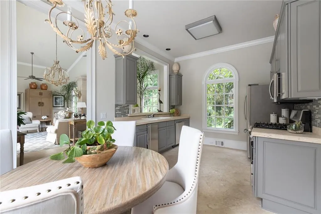 4670 Northside Drive, Atlanta, Georgia 30327, 6 Bedrooms Bedrooms, ,6 BathroomsBathrooms,Residential,Sold,4670 Northside Drive,7085822