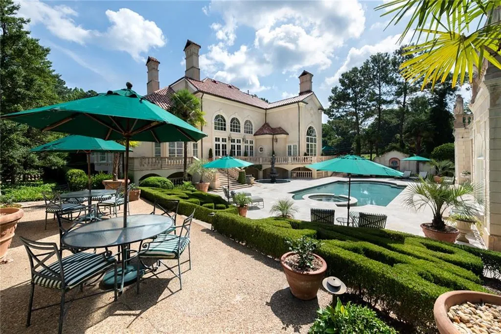 4670 Northside Drive, Atlanta, Georgia 30327, 6 Bedrooms Bedrooms, ,6 BathroomsBathrooms,Residential,Sold,4670 Northside Drive,7085822