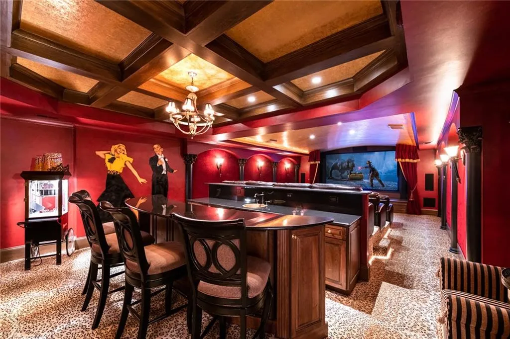 4670 Northside Drive, Atlanta, Georgia 30327, 6 Bedrooms Bedrooms, ,6 BathroomsBathrooms,Residential,Sold,4670 Northside Drive,7085822