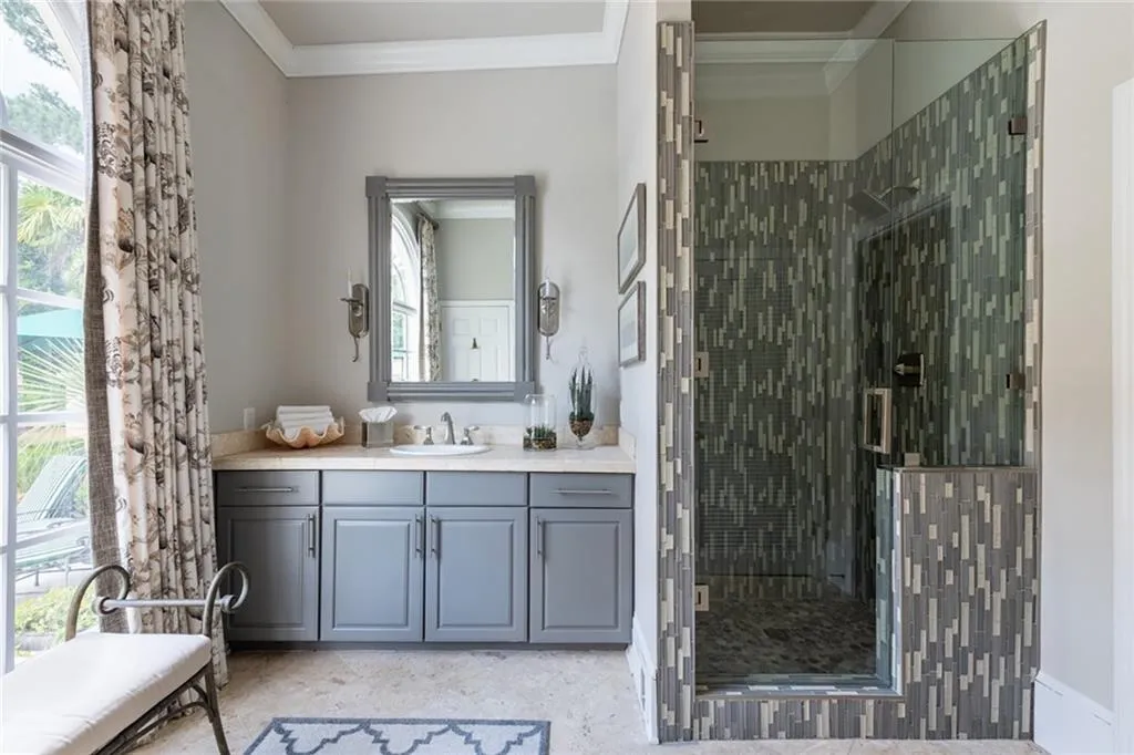 4670 Northside Drive, Atlanta, Georgia 30327, 6 Bedrooms Bedrooms, ,6 BathroomsBathrooms,Residential,Sold,4670 Northside Drive,7085822