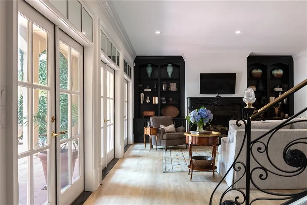 4670 Northside Drive, Atlanta, Georgia 30327, 6 Bedrooms Bedrooms, ,6 BathroomsBathrooms,Residential,Sold,4670 Northside Drive,7085822