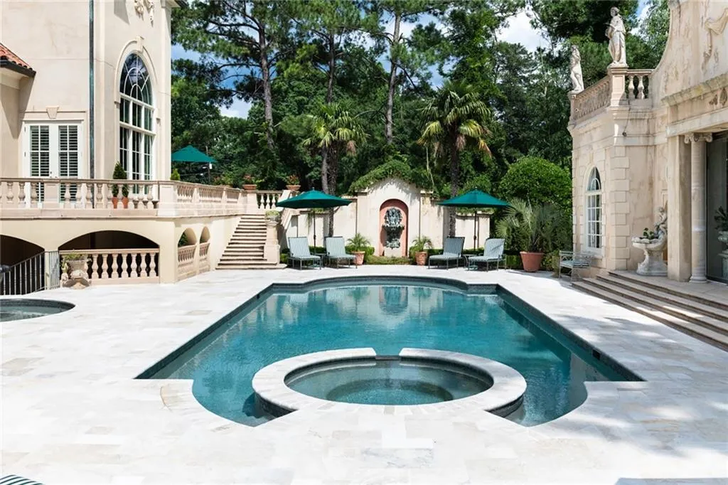 4670 Northside Drive, Atlanta, Georgia 30327, 6 Bedrooms Bedrooms, ,6 BathroomsBathrooms,Residential,Sold,4670 Northside Drive,7085822