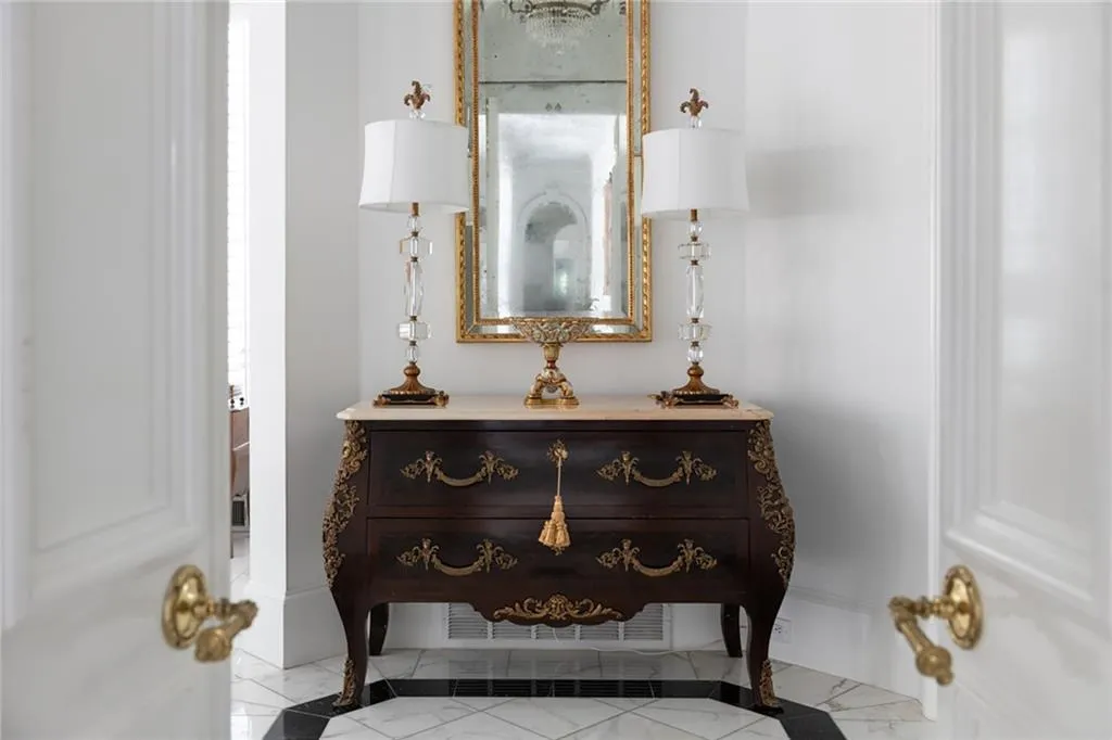 4670 Northside Drive, Atlanta, Georgia 30327, 6 Bedrooms Bedrooms, ,6 BathroomsBathrooms,Residential,Sold,4670 Northside Drive,7085822