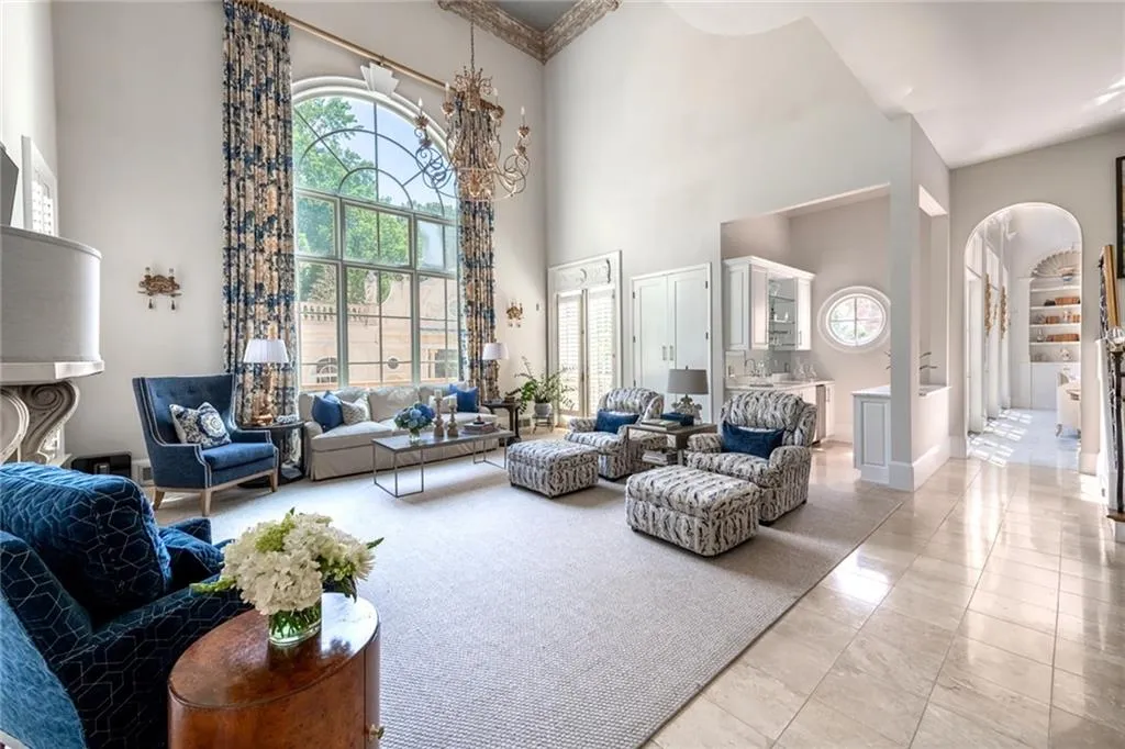 4670 Northside Drive, Atlanta, Georgia 30327, 6 Bedrooms Bedrooms, ,6 BathroomsBathrooms,Residential,Sold,4670 Northside Drive,7085822