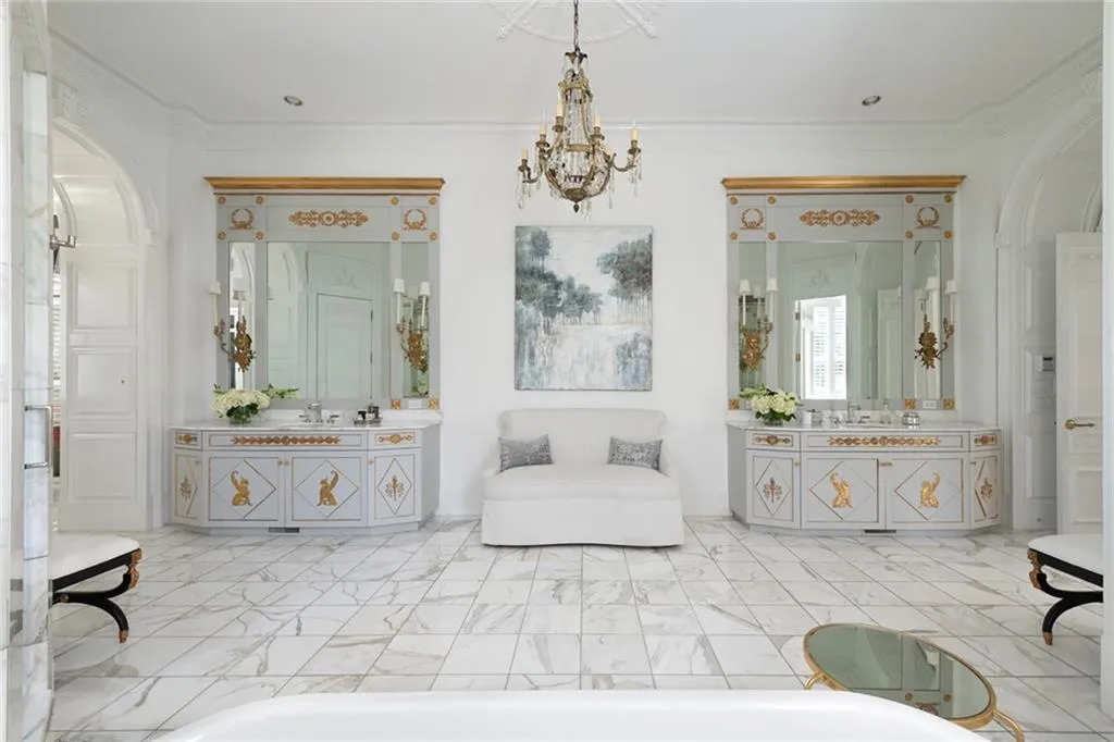 4670 Northside Drive, Atlanta, Georgia 30327, 6 Bedrooms Bedrooms, ,6 BathroomsBathrooms,Residential,Sold,4670 Northside Drive,7085822