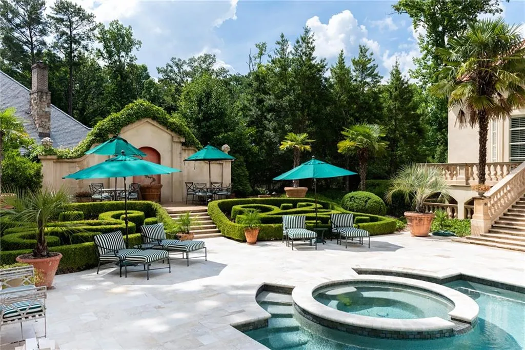 4670 Northside Drive, Atlanta, Georgia 30327, 6 Bedrooms Bedrooms, ,6 BathroomsBathrooms,Residential,Sold,4670 Northside Drive,7085822