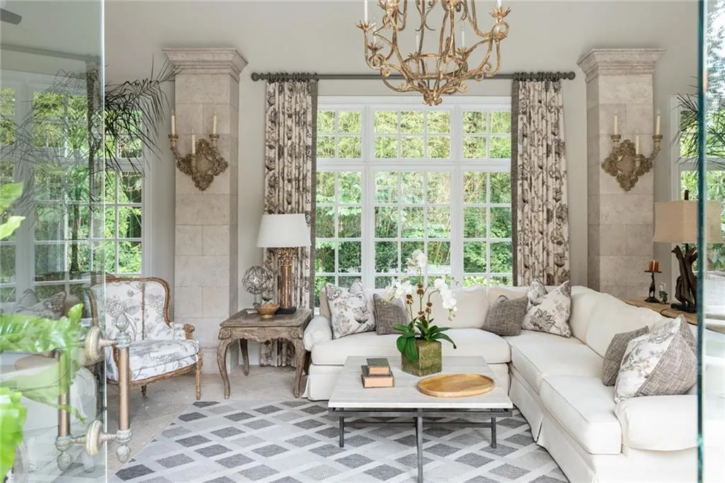 4670 Northside Drive, Atlanta, Georgia 30327, 6 Bedrooms Bedrooms, ,6 BathroomsBathrooms,Residential,Sold,4670 Northside Drive,7085822