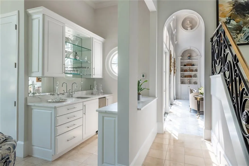 4670 Northside Drive, Atlanta, Georgia 30327, 6 Bedrooms Bedrooms, ,6 BathroomsBathrooms,Residential,Sold,4670 Northside Drive,7085822