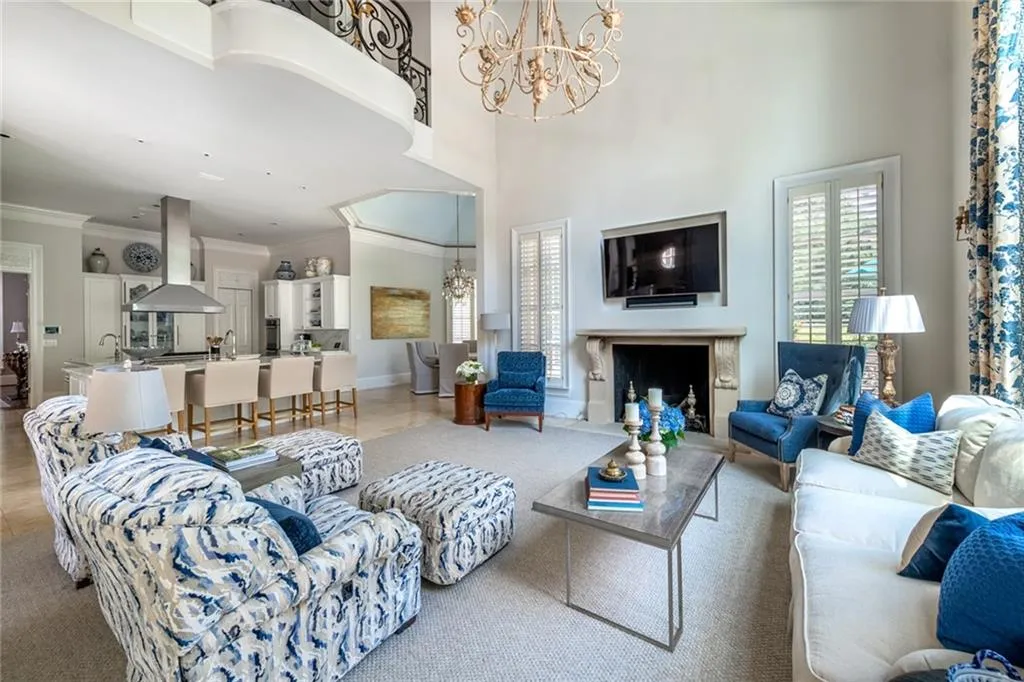 4670 Northside Drive, Atlanta, Georgia 30327, 6 Bedrooms Bedrooms, ,6 BathroomsBathrooms,Residential,Sold,4670 Northside Drive,7085822