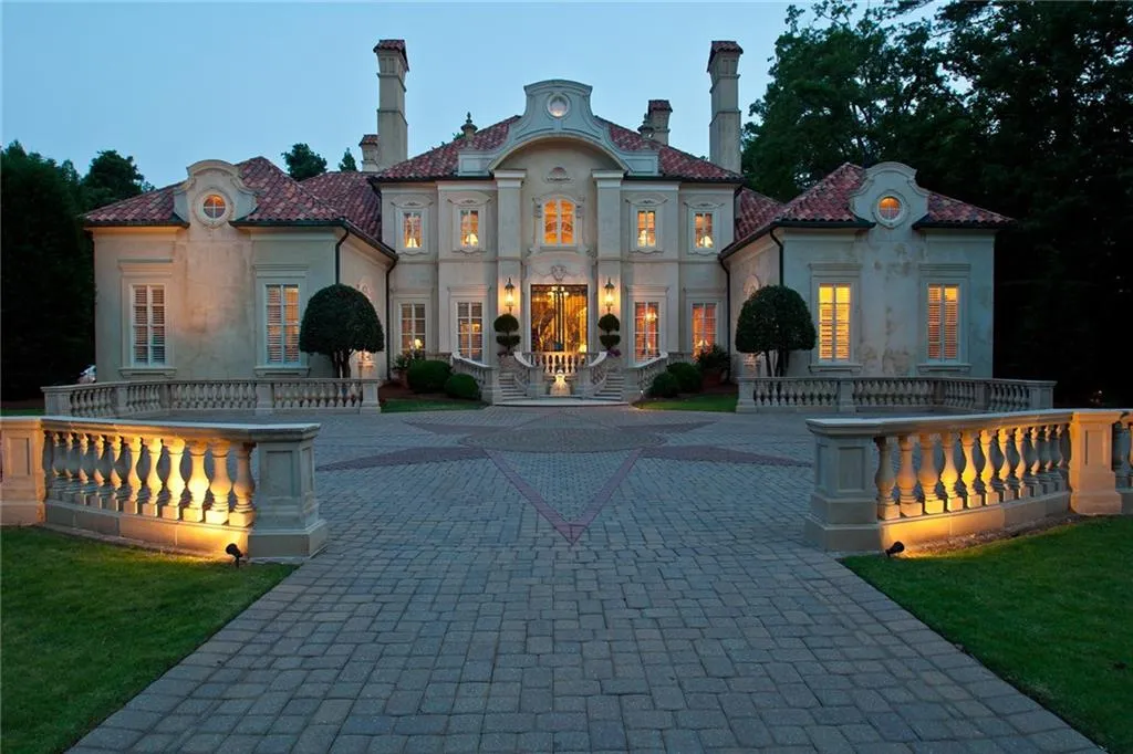 4670 Northside Drive, Atlanta, Georgia 30327, 6 Bedrooms Bedrooms, ,6 BathroomsBathrooms,Residential,Sold,4670 Northside Drive,7085822