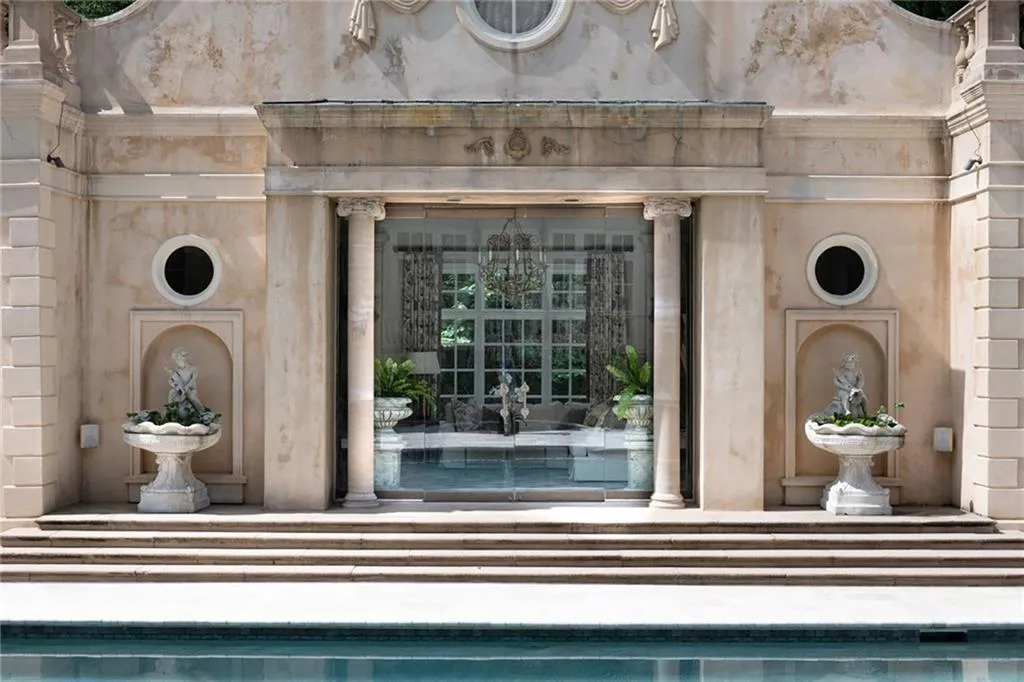 4670 Northside Drive, Atlanta, Georgia 30327, 6 Bedrooms Bedrooms, ,6 BathroomsBathrooms,Residential,Sold,4670 Northside Drive,7085822