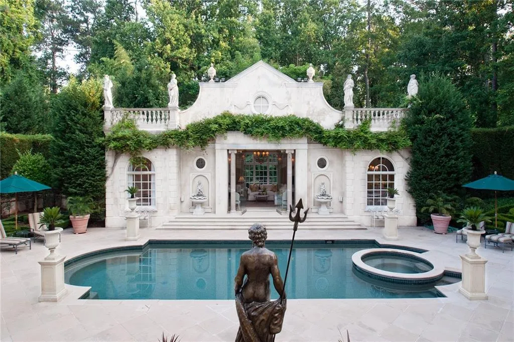 4670 Northside Drive, Atlanta, Georgia 30327, 6 Bedrooms Bedrooms, ,6 BathroomsBathrooms,Residential,Sold,4670 Northside Drive,7085822