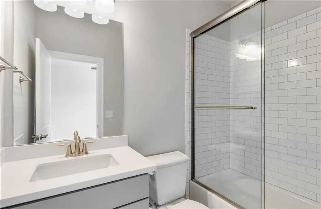 4232 Deming Circle, Atlanta, Georgia 30342, 3 Bedrooms Bedrooms, ,3 BathroomsBathrooms,Residential,Sold,4232 Deming Circle,7250516