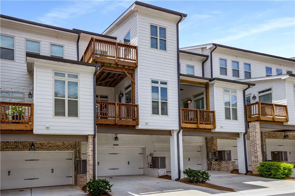 4232 Deming Circle, Atlanta, Georgia 30342, 3 Bedrooms Bedrooms, ,3 BathroomsBathrooms,Residential,Sold,4232 Deming Circle,7250516