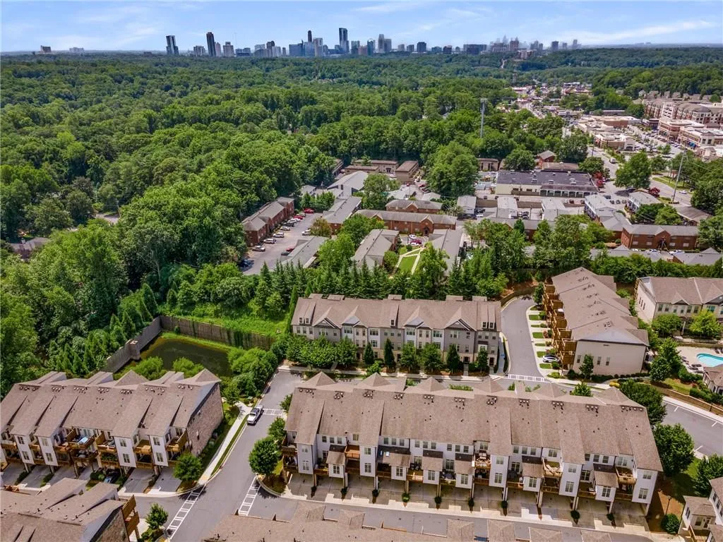 4232 Deming Circle, Atlanta, Georgia 30342, 3 Bedrooms Bedrooms, ,3 BathroomsBathrooms,Residential,Sold,4232 Deming Circle,7250516