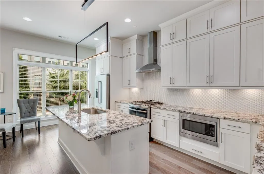 4232 Deming Circle, Atlanta, Georgia 30342, 3 Bedrooms Bedrooms, ,3 BathroomsBathrooms,Residential,Sold,4232 Deming Circle,7250516