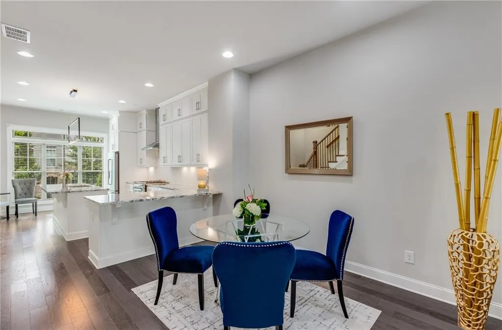 4232 Deming Circle, Atlanta, Georgia 30342, 3 Bedrooms Bedrooms, ,3 BathroomsBathrooms,Residential,Sold,4232 Deming Circle,7250516