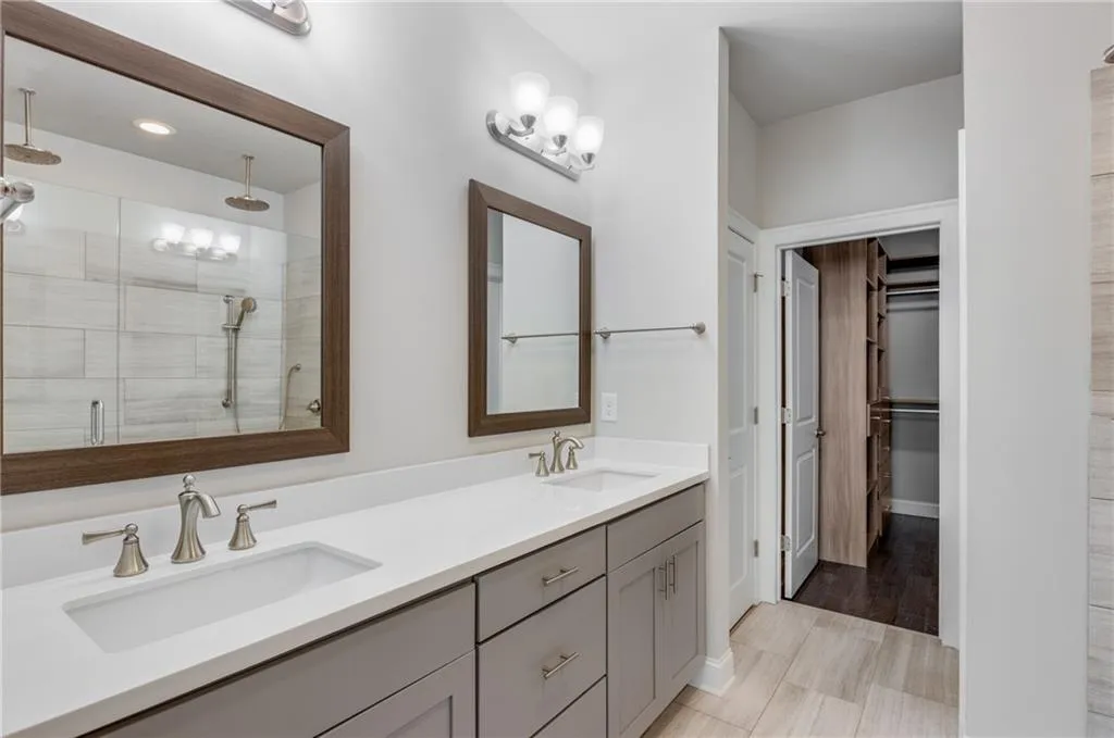 4232 Deming Circle, Atlanta, Georgia 30342, 3 Bedrooms Bedrooms, ,3 BathroomsBathrooms,Residential,Sold,4232 Deming Circle,7250516