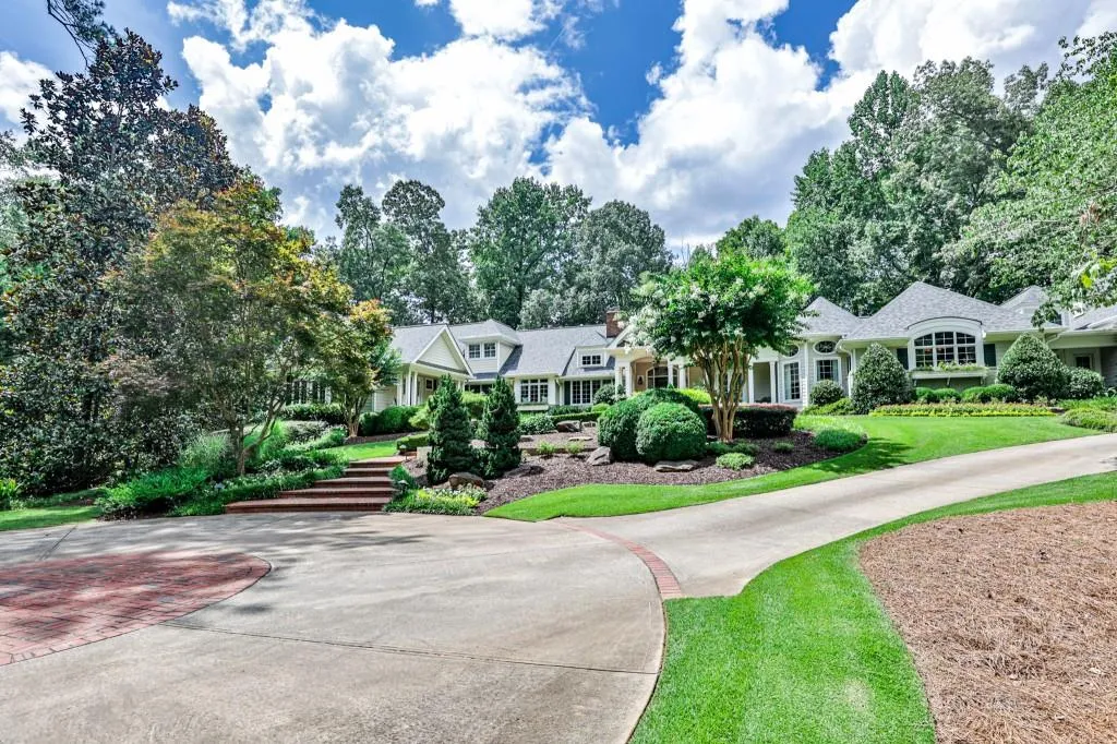 8330 Hewlett Road, Sandy Springs, Georgia 30350, 6 Bedrooms Bedrooms, ,6 BathroomsBathrooms,Residential,Sold,8330 Hewlett Road,6919879