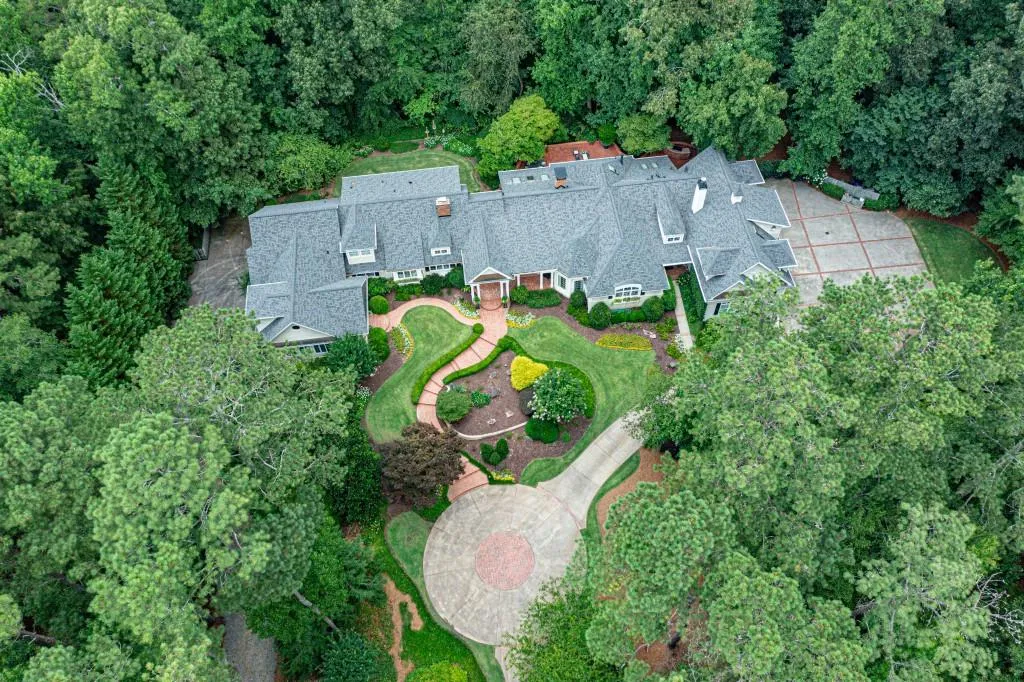 8330 Hewlett Road, Sandy Springs, Georgia 30350, 6 Bedrooms Bedrooms, ,6 BathroomsBathrooms,Residential,Sold,8330 Hewlett Road,6919879